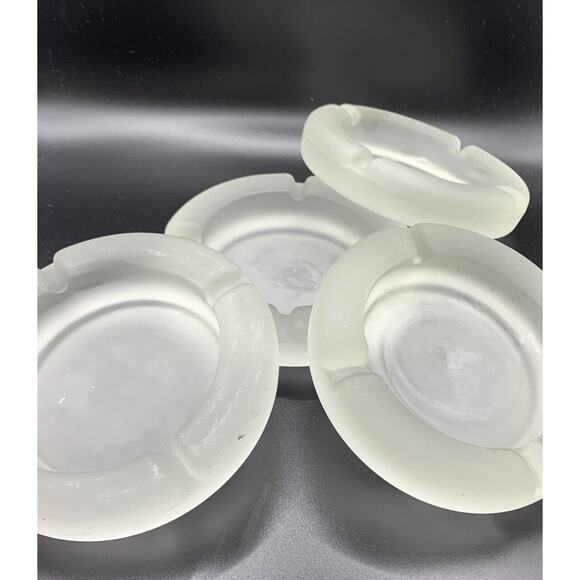 Vtg Set Of 4 Stackable Ashtray Frosted Satin 4 Rest 4.5" Diameter Trinket Read - Picture 2 of 6